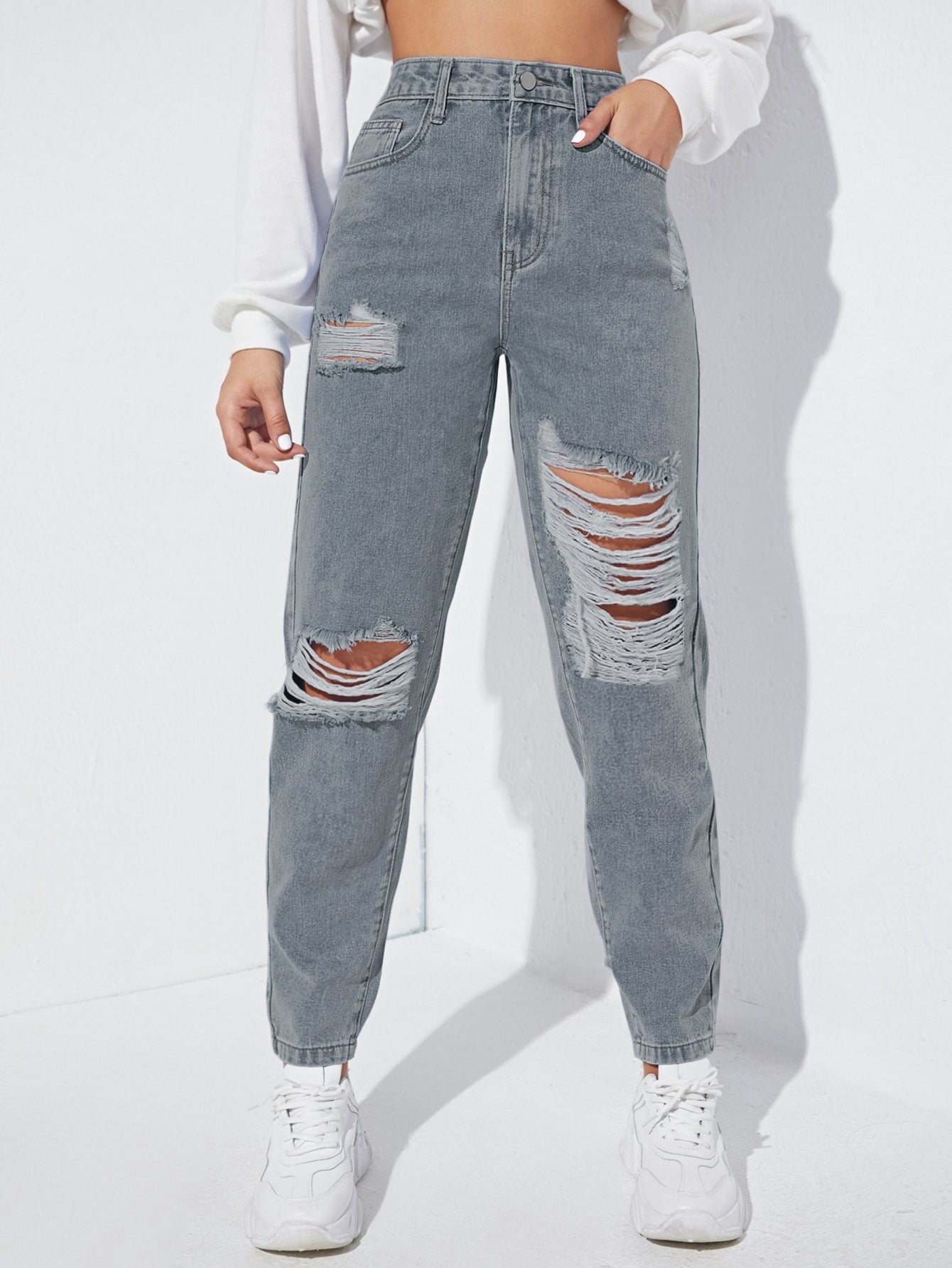 VILEN HIGH WAIST RIPPED DISTRESSED MOM FIT DENIM JEANS