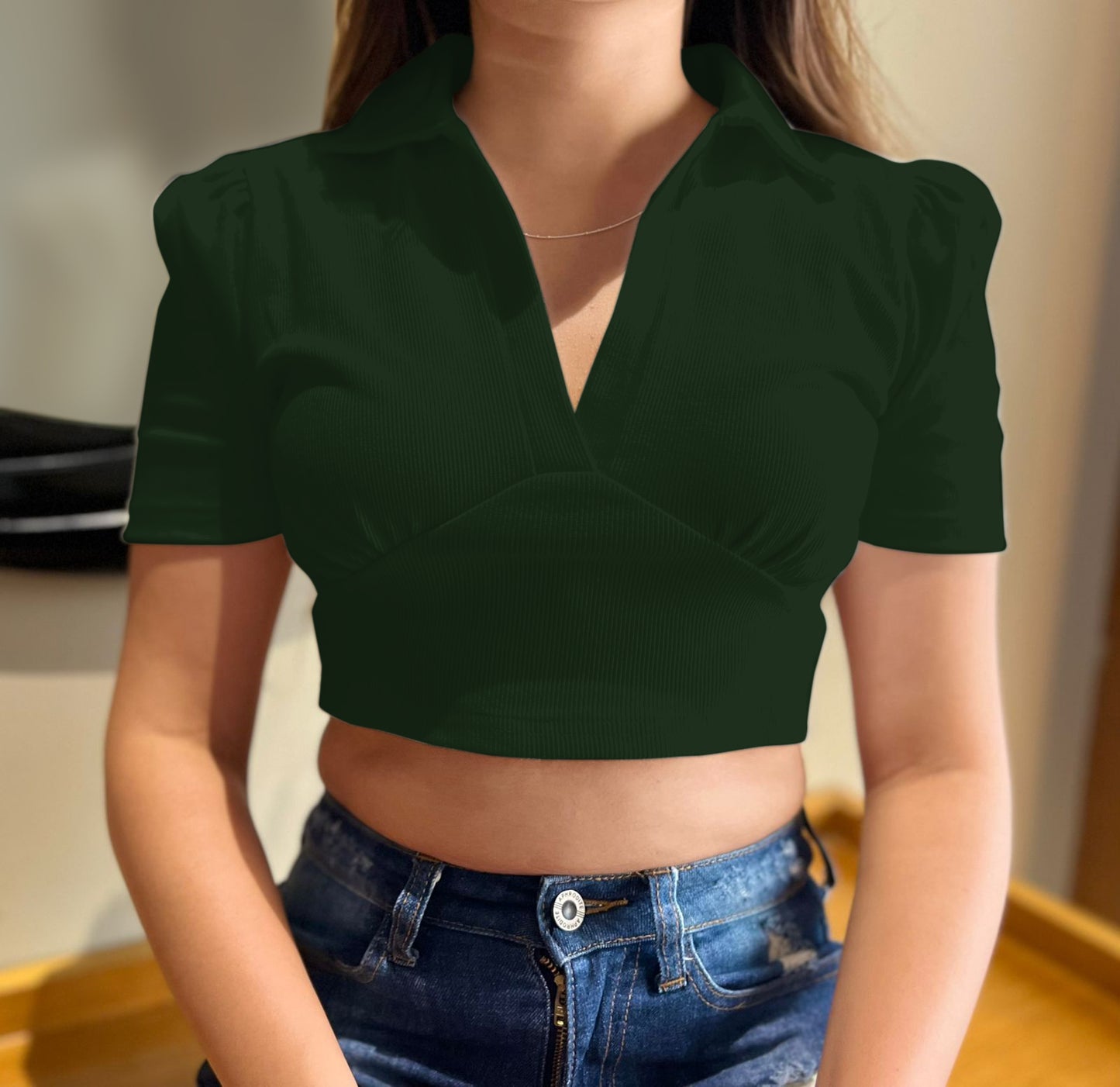 CANNES BASIC SOLID COLLARED RIBBED CROP TOP