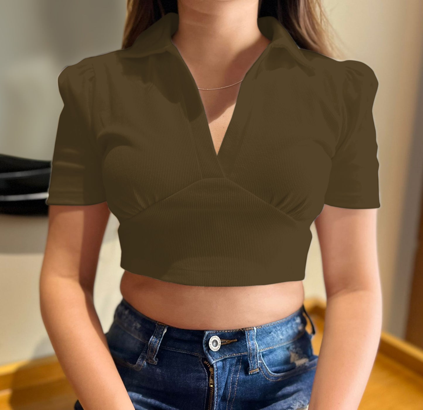 CANNES BASIC SOLID COLLARED RIBBED CROP TOP